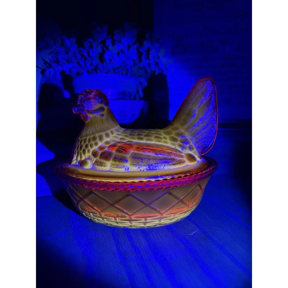 Westmoreland Ruby Red Amberina GLOWS Glass Hen On Nest Marked Twice Excellent